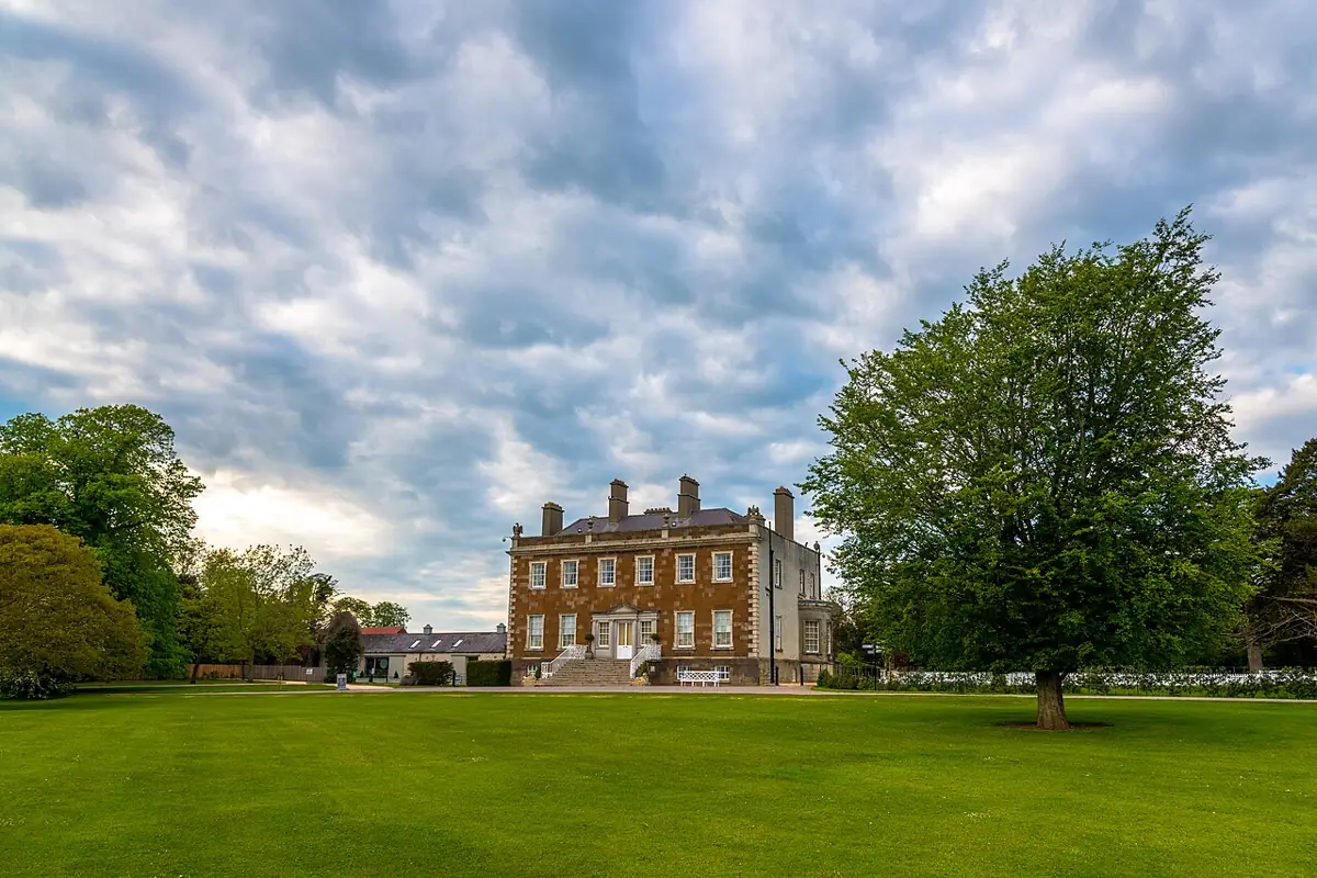 Photo of Newbridge House and Farm